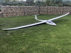 DUO DISCUS carbon 4,44m, white painted, incl. winglets